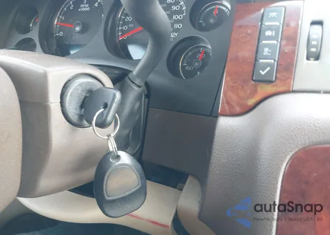 2014 Chevrolet Suburban 1500 Lt from USA, damaged, VIN 1GNSCJE09ER133932